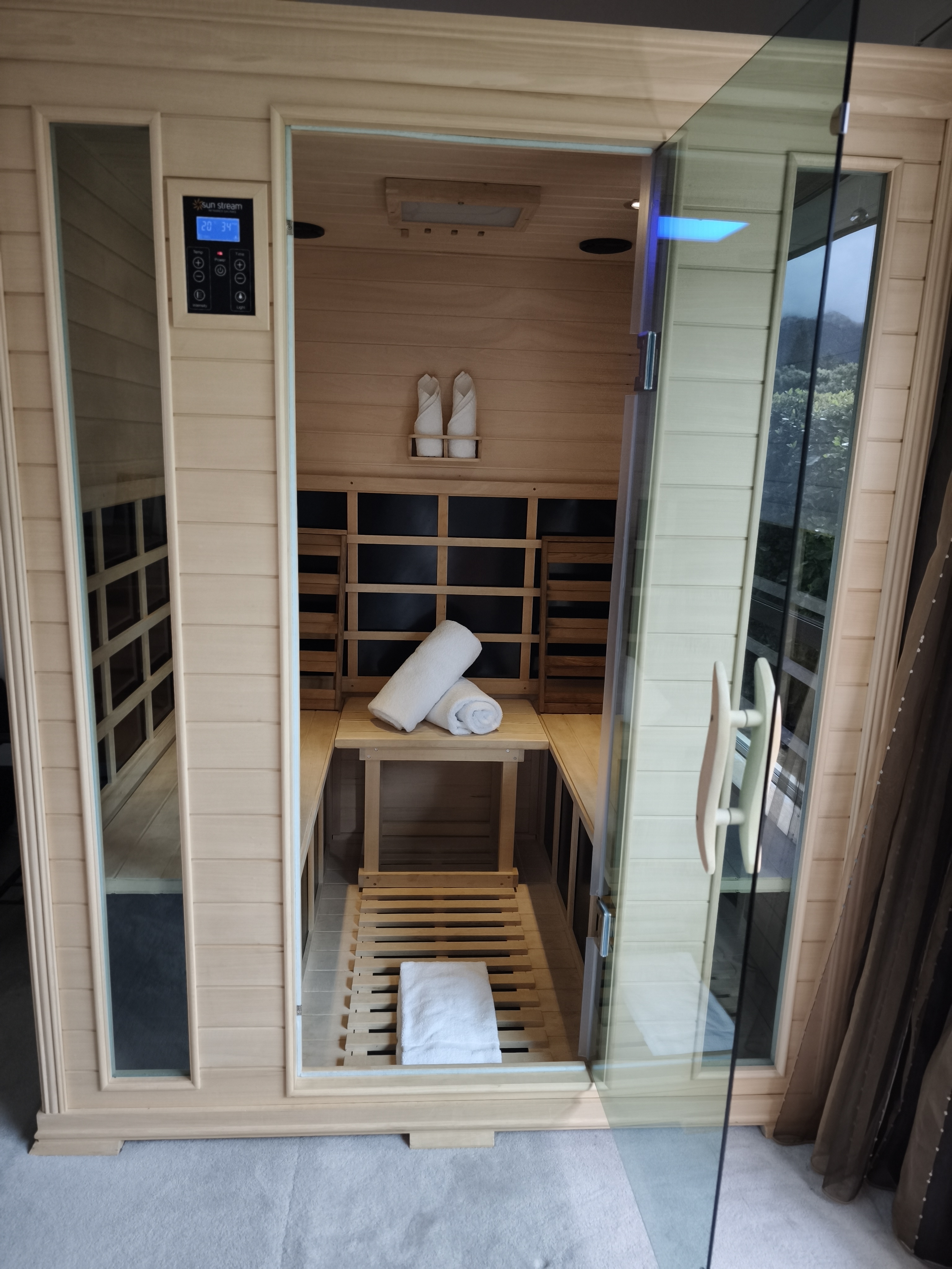 Vibrant Living retreat property β Lodge Suite in the main lodge